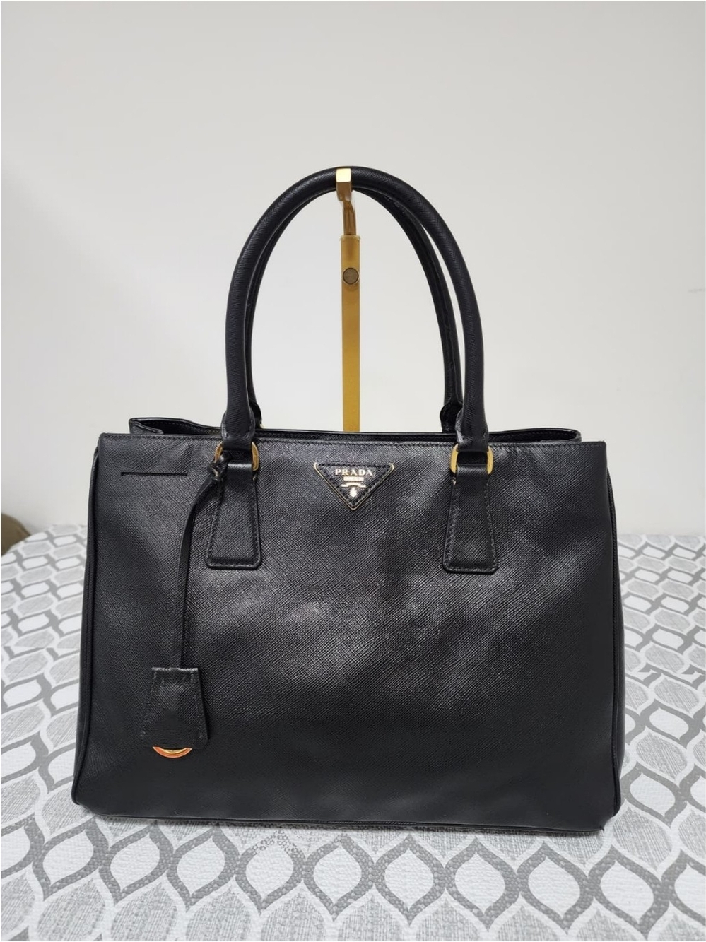PRADA Saffiano Lux Medium Galleria Double Zip Tote Black